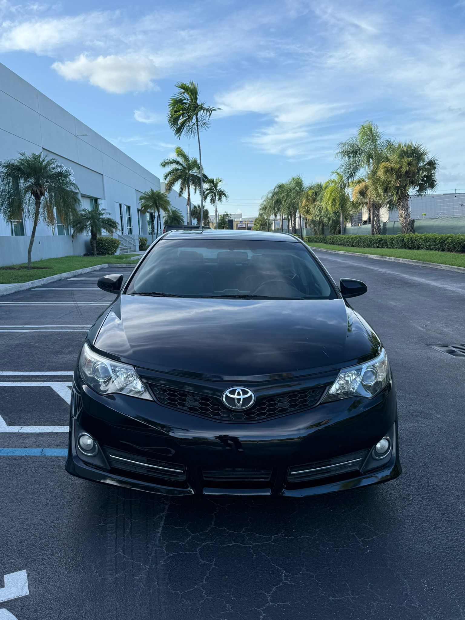 🚗 2014 Toyota Camry SE
