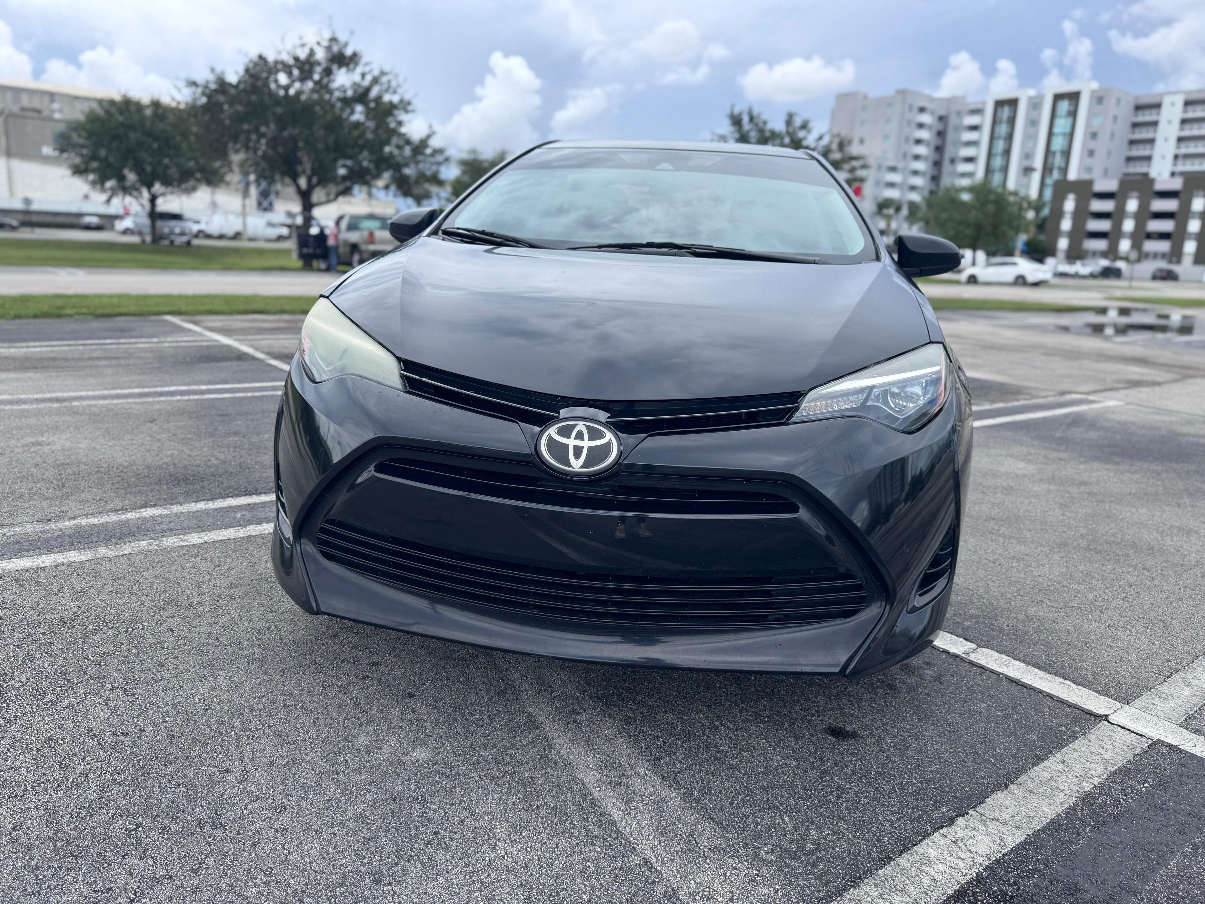 🚗 2017 Toyota Corolla – 126,632 millas - $11.290