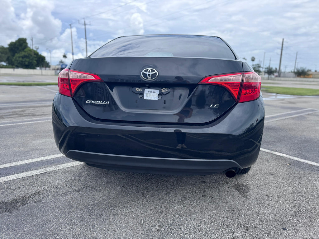 🚗 2017 Toyota Corolla – 126,632 millas - $11.290