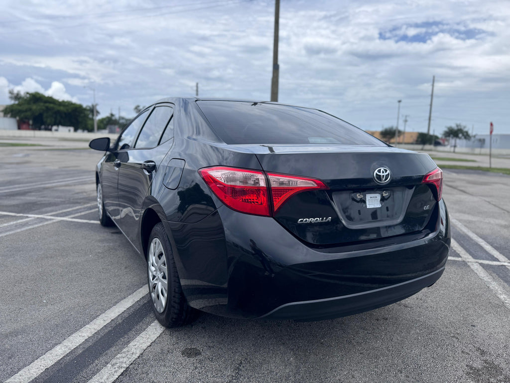 🚗 2017 Toyota Corolla – 126,632 millas - $11.290