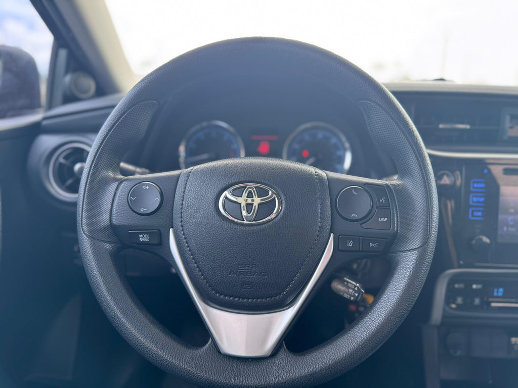 🚗 2017 Toyota Corolla – 126,632 millas - $11.290