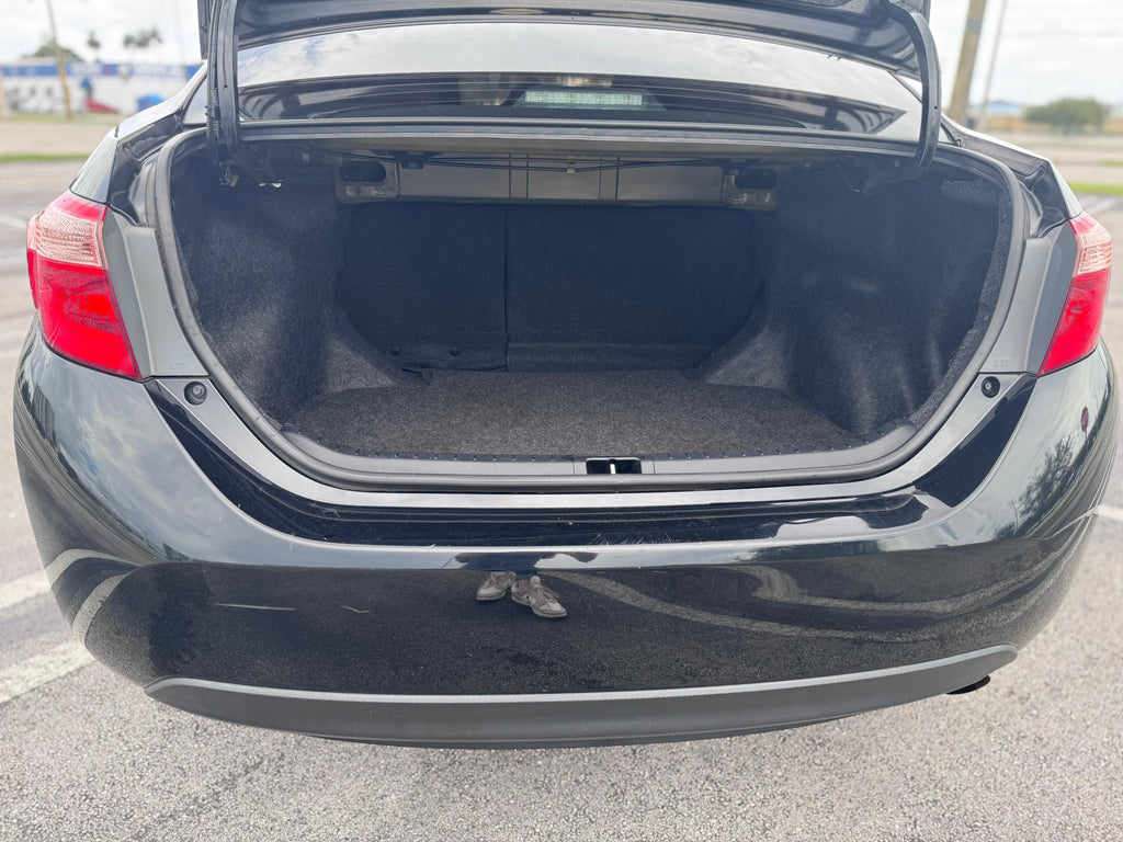 🚗 2017 Toyota Corolla – 126,632 millas - $11.290
