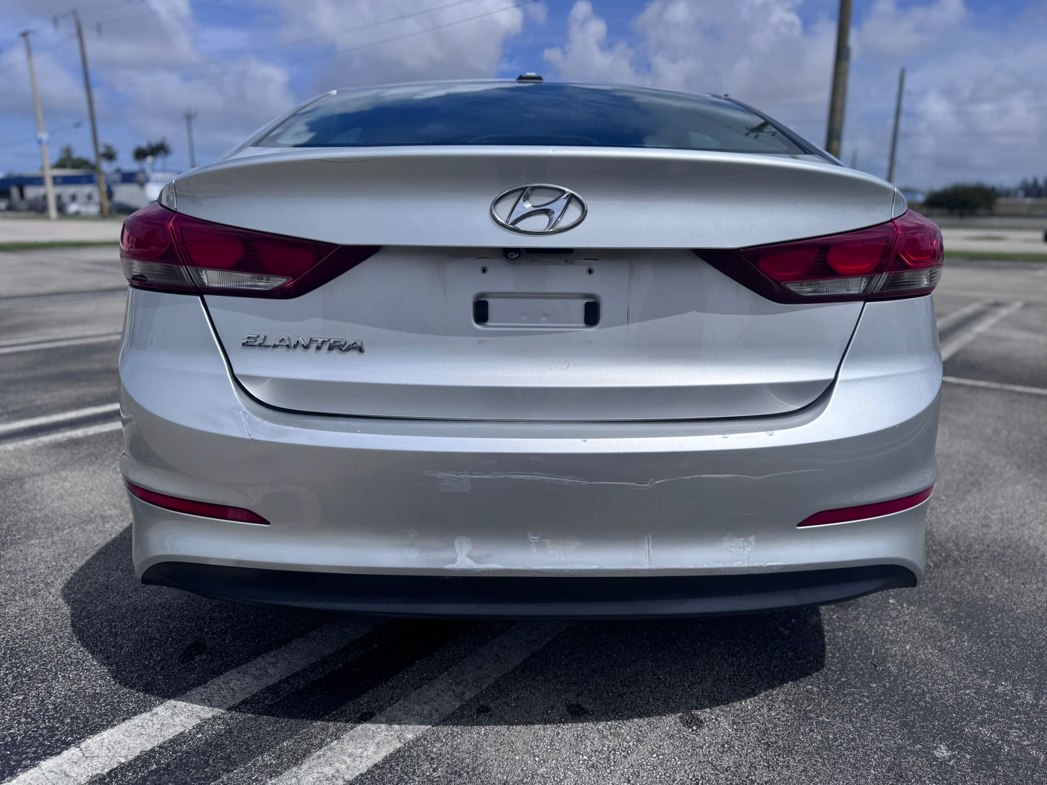 2017 Hyundai Elantra - 💰 $9,190