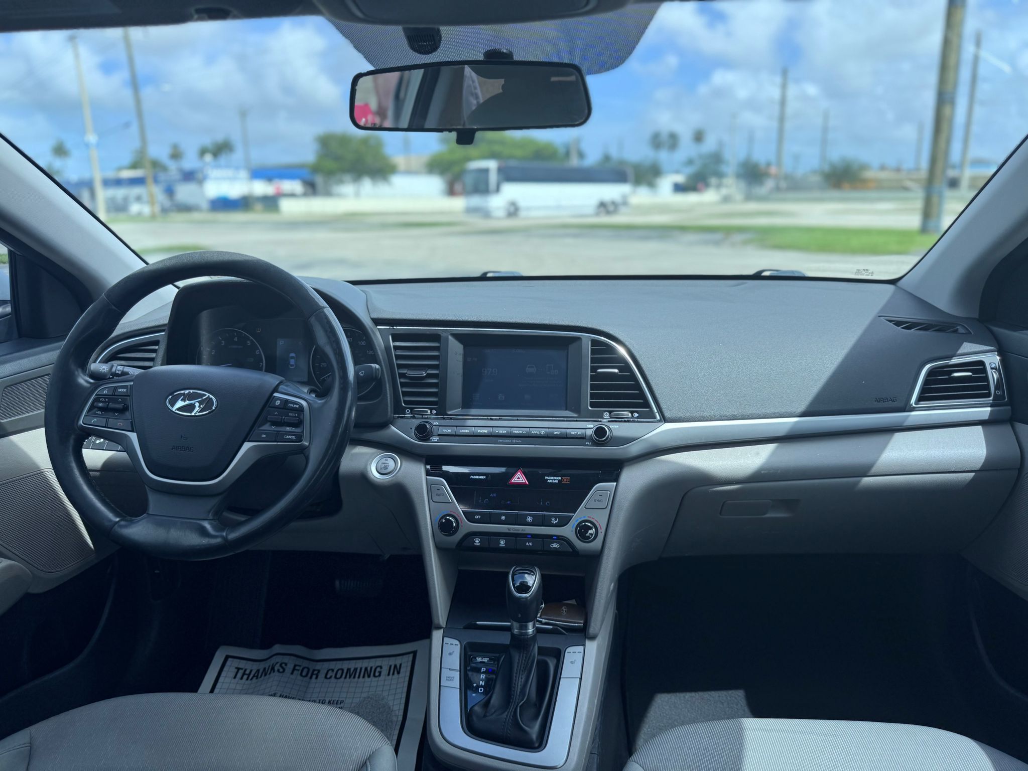 2017 Hyundai Elantra - 💰 $9,190
