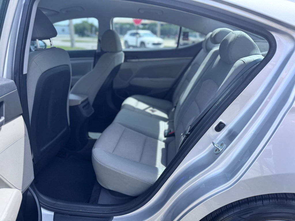2017 Hyundai Elantra - 💰 $9,190