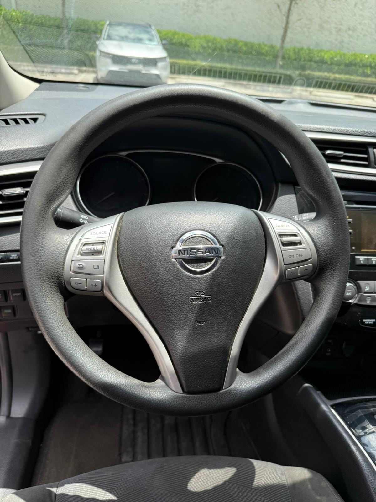 🚗 2015 Nissan Rogue S Sport Utility 4D