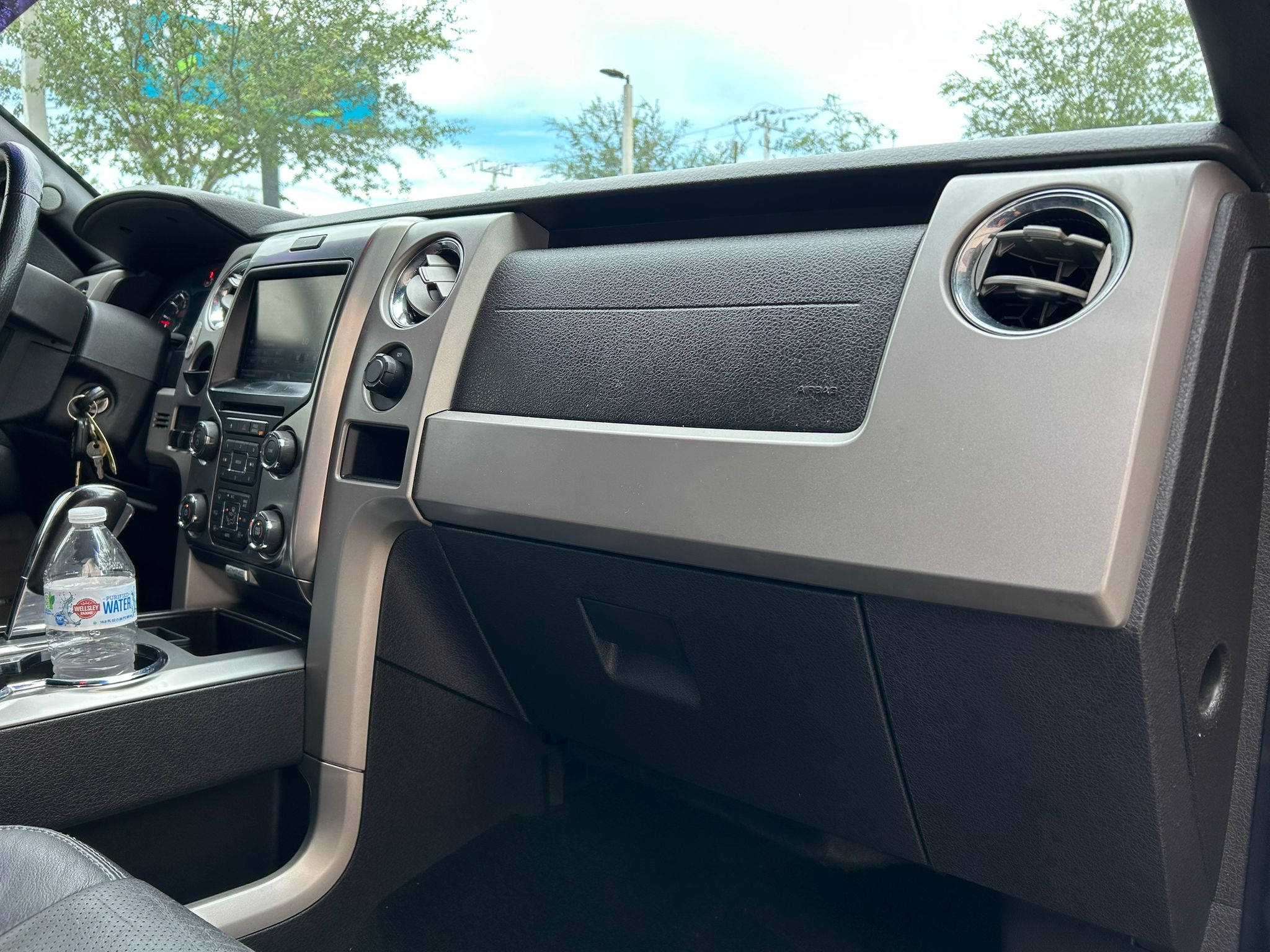 2013 Ford F-150 FX2 - 📍 160,000 millas - Cash o Financiado