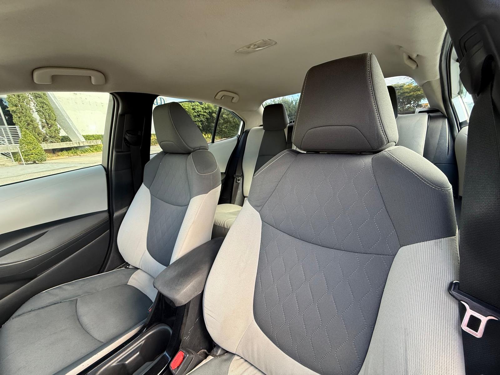 🚗 2021 Toyota Corolla LE - Sedan 4D - 📍 64,781 millas