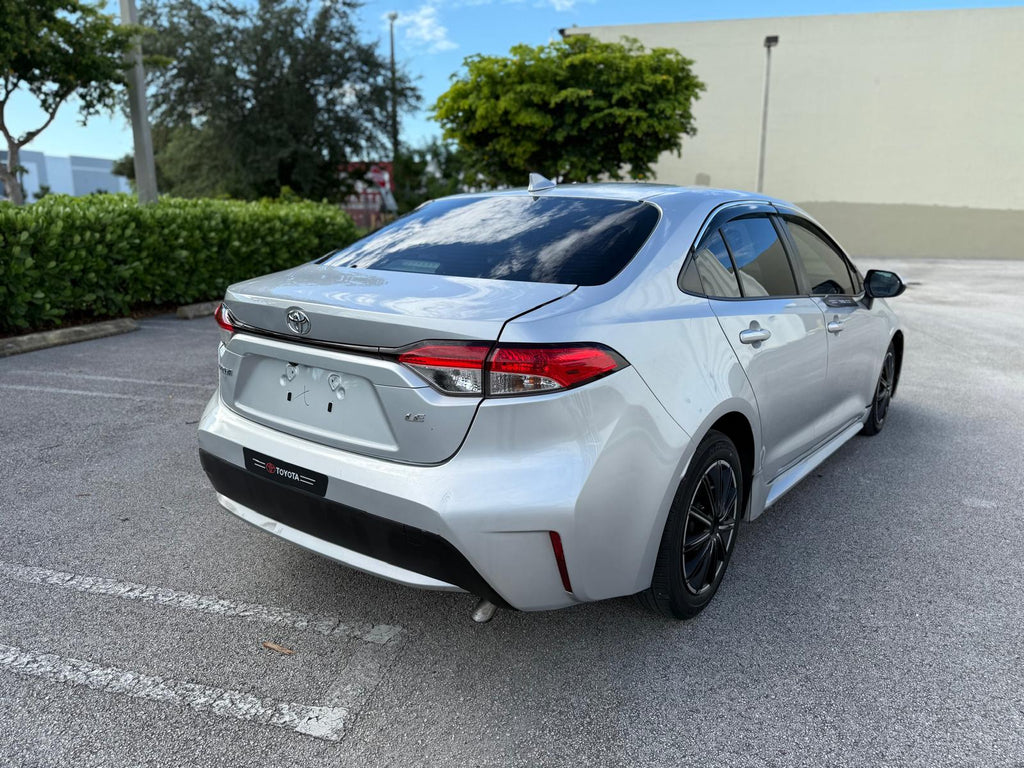 🚗 2021 Toyota Corolla LE - Sedan 4D - 📍 64,781 millas