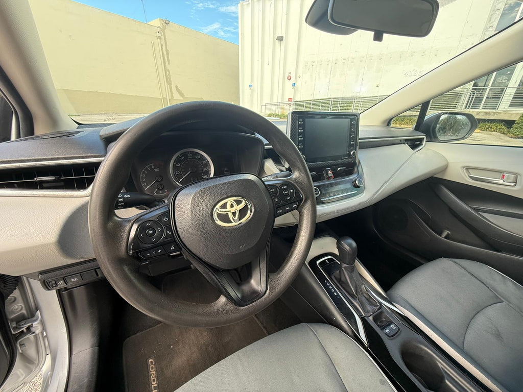 🚗 2021 Toyota Corolla LE - Sedan 4D - 📍 64,781 millas