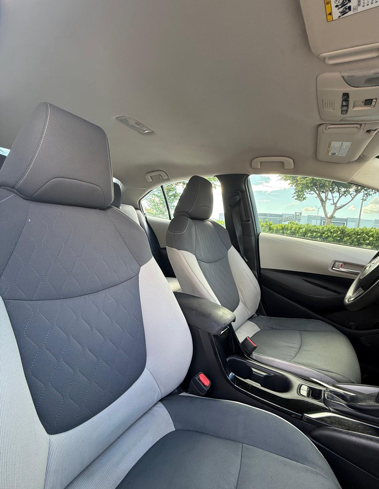 🚗 2021 Toyota Corolla LE - Sedan 4D - 📍 64,781 millas