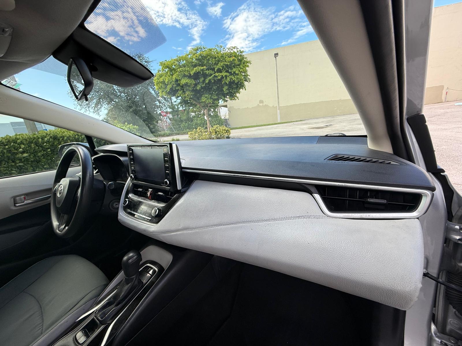 🚗 2021 Toyota Corolla LE - Sedan 4D - 📍 64,781 millas