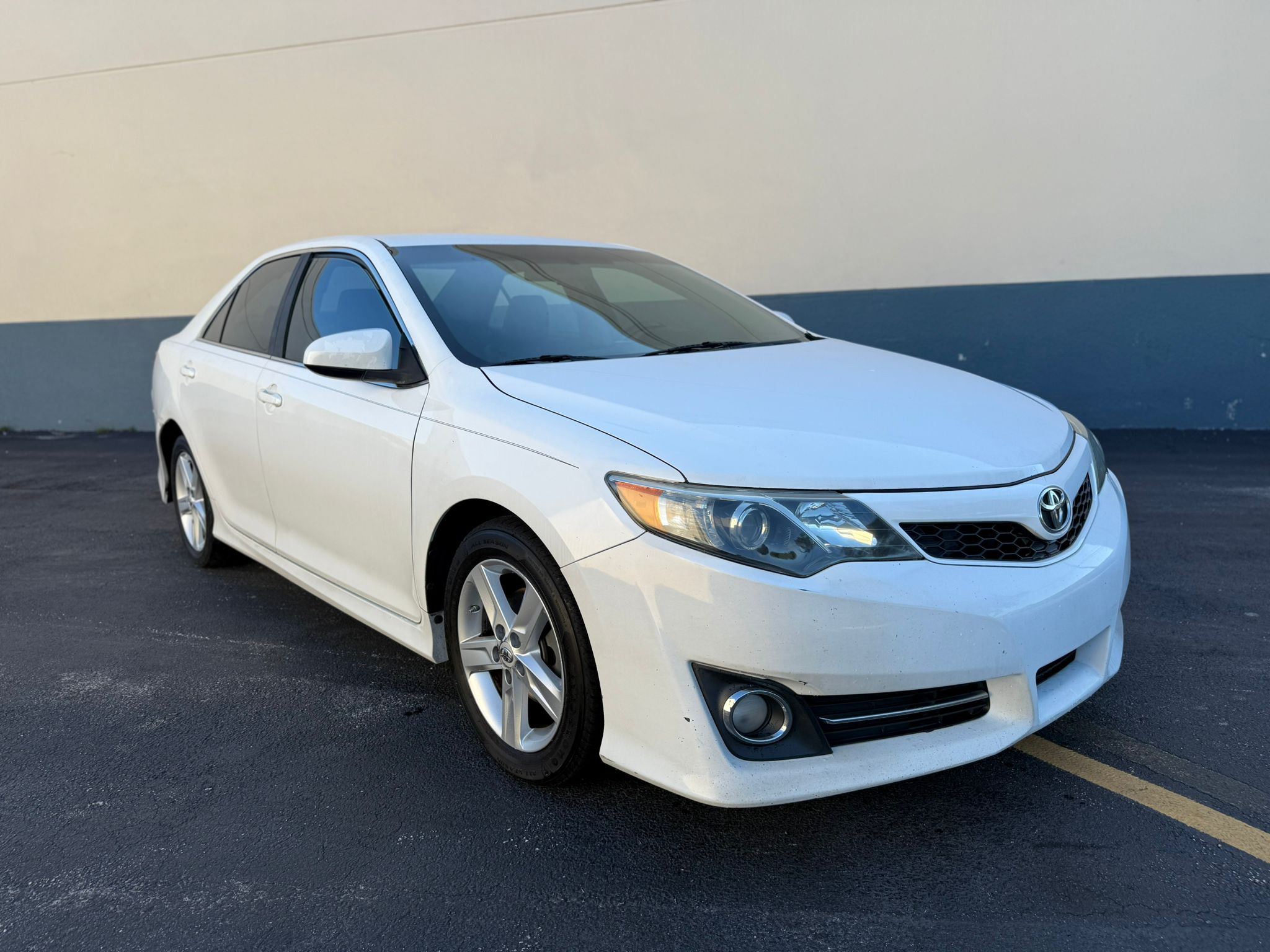 🚗 2013 Toyota Camry SE - 💰 $6,900 - CASH