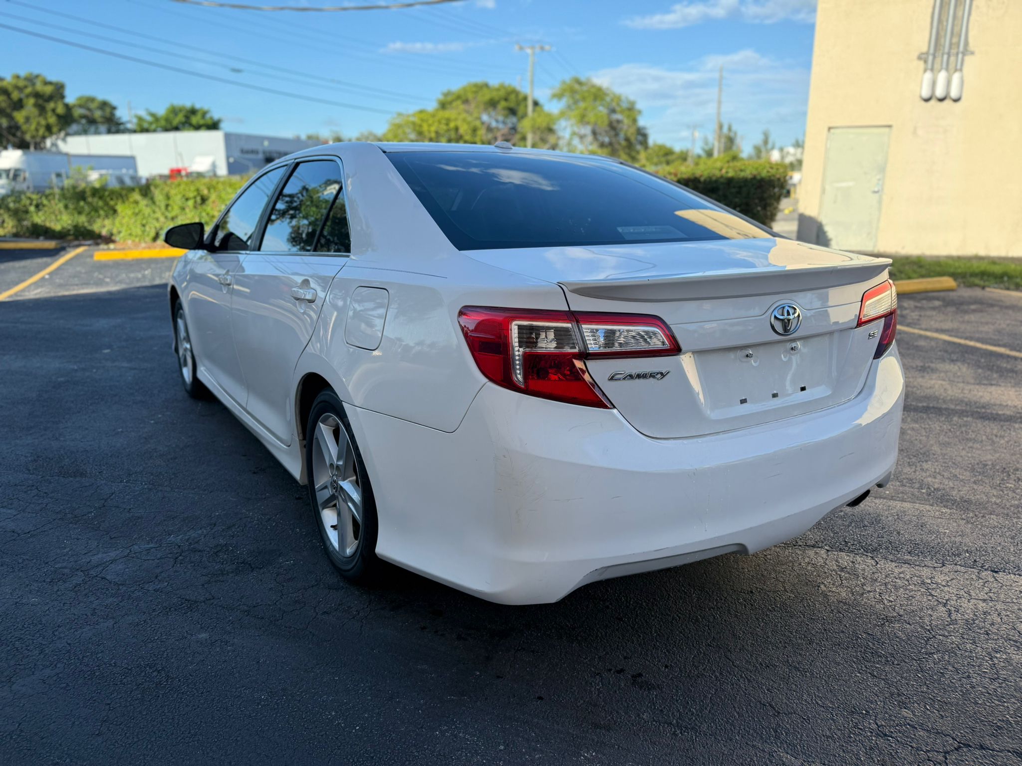 🚗 2013 Toyota Camry SE - 💰 $6,900 - CASH
