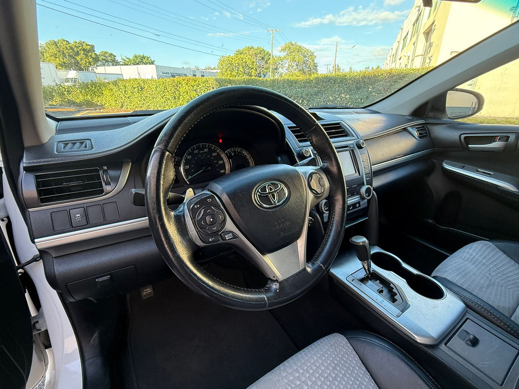 🚗 2013 Toyota Camry SE - 💰 $6,900 - CASH