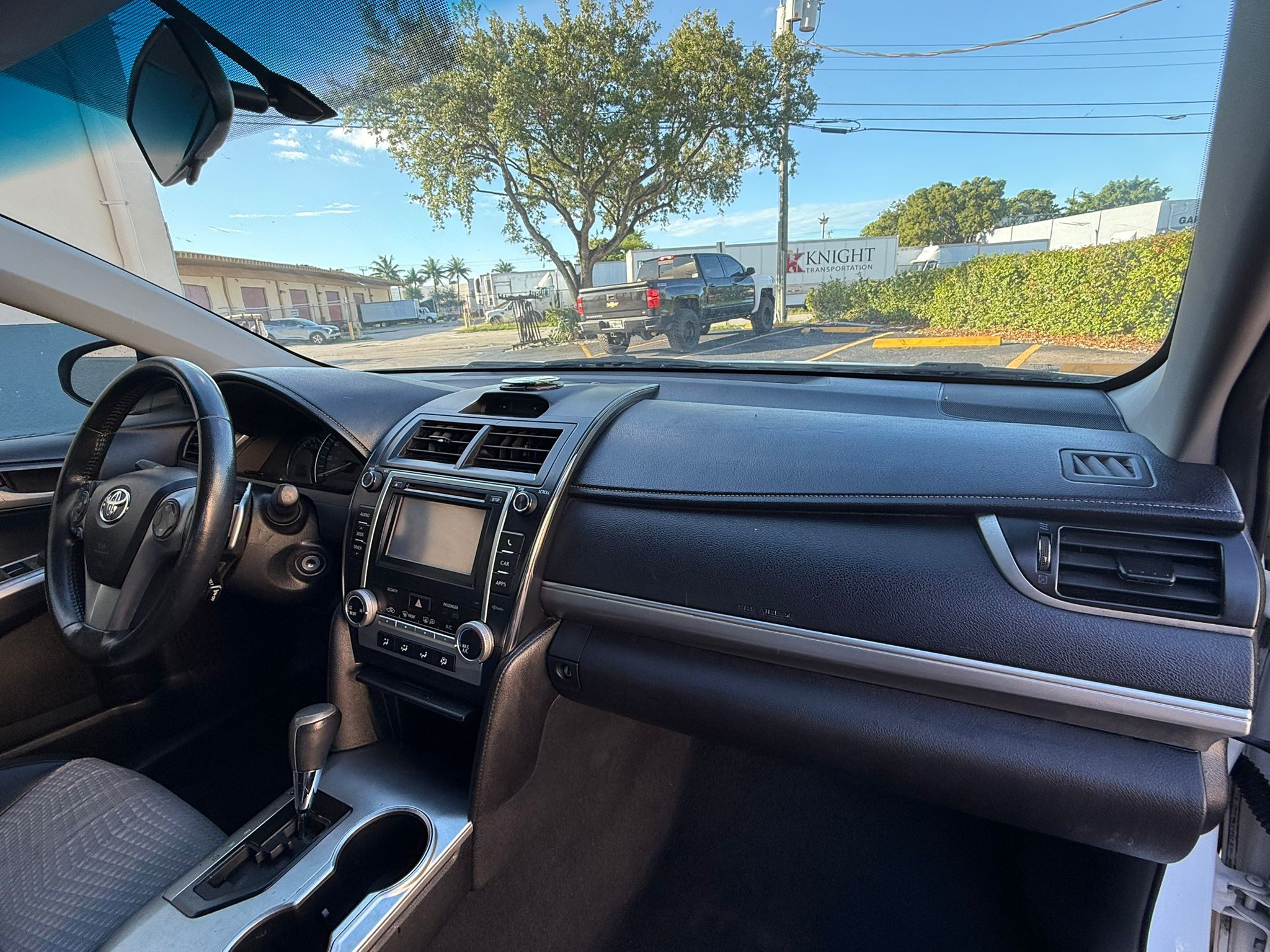 🚗 2013 Toyota Camry SE - 💰 $6,900 - CASH