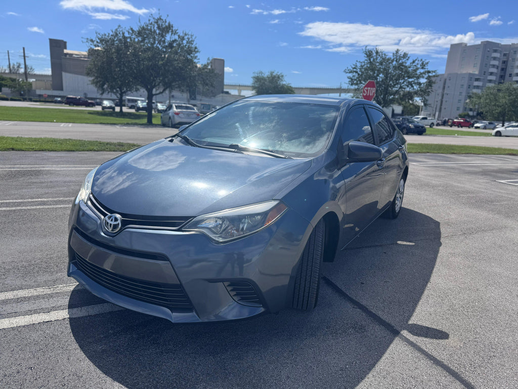 2015 TOYOTA COROLLA - 📍 119,000 millas - 💰 $10,990
