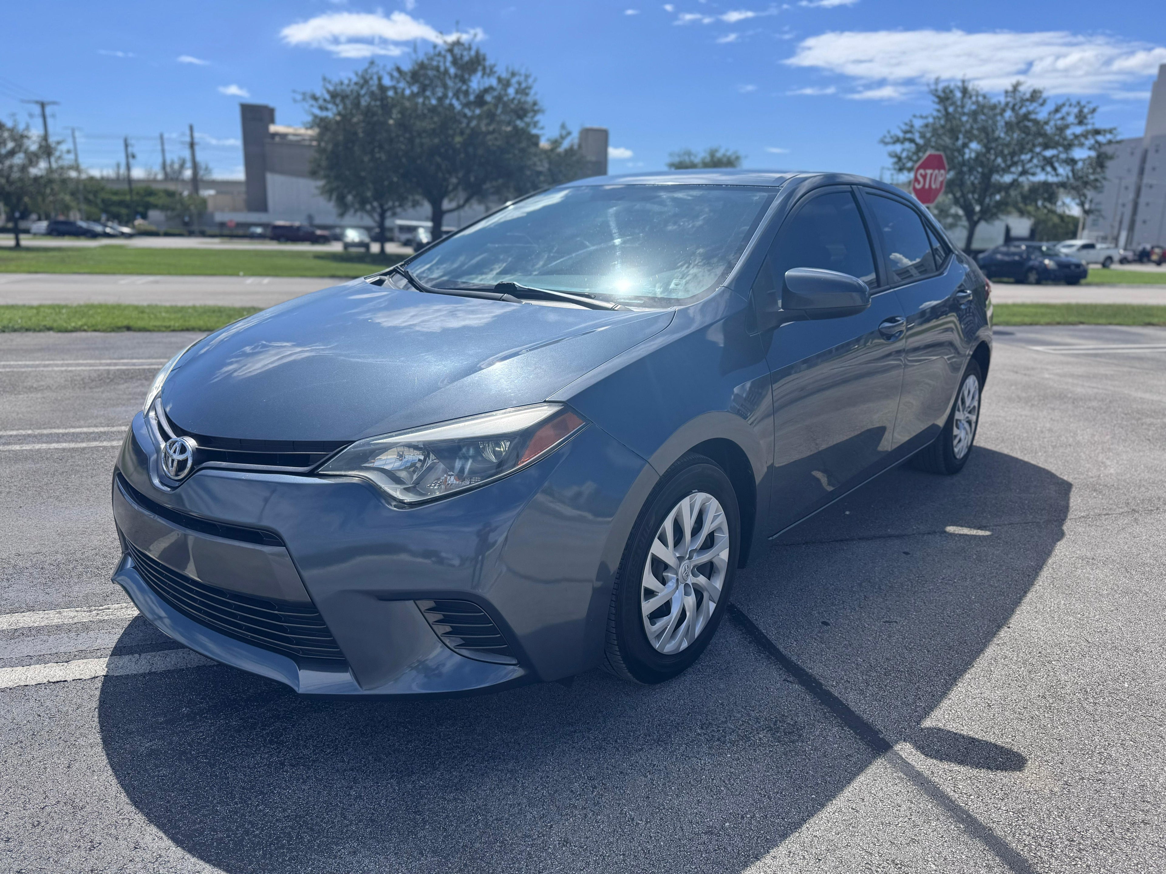 2015 TOYOTA COROLLA - 📍 119,000 millas - 💰 $10,990