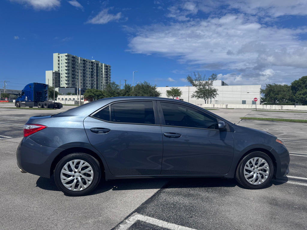 2015 TOYOTA COROLLA - 📍 119,000 millas - 💰 $10,990