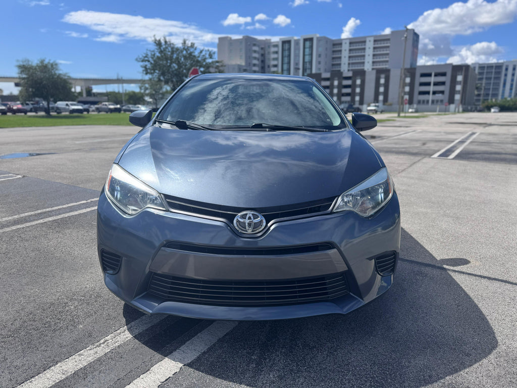 2015 TOYOTA COROLLA - 📍 119,000 millas - 💰 $10,990