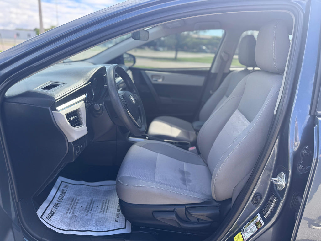 2015 TOYOTA COROLLA - 📍 119,000 millas - 💰 $10,990