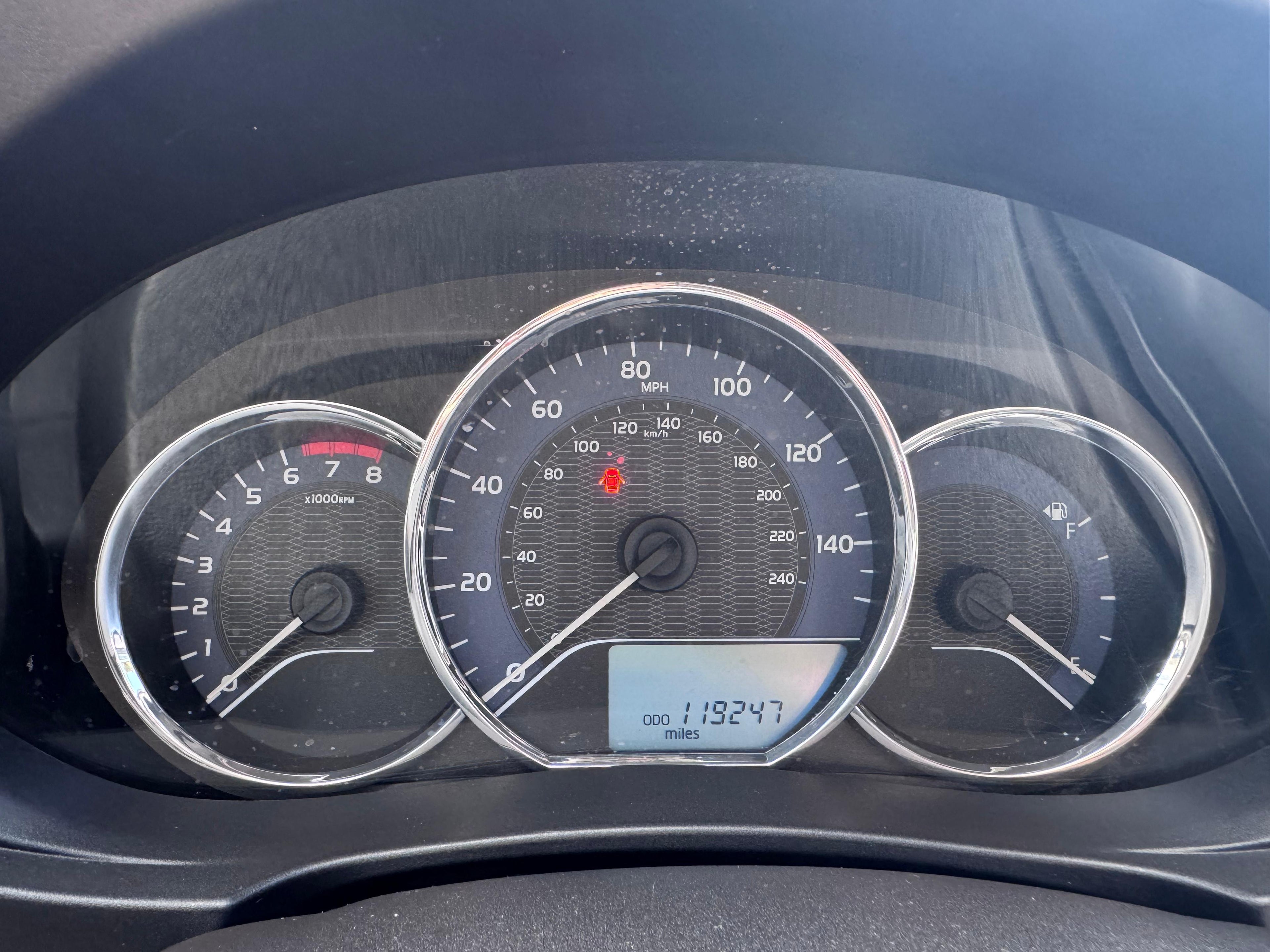 2015 TOYOTA COROLLA - 📍 119,000 millas - 💰 $10,990