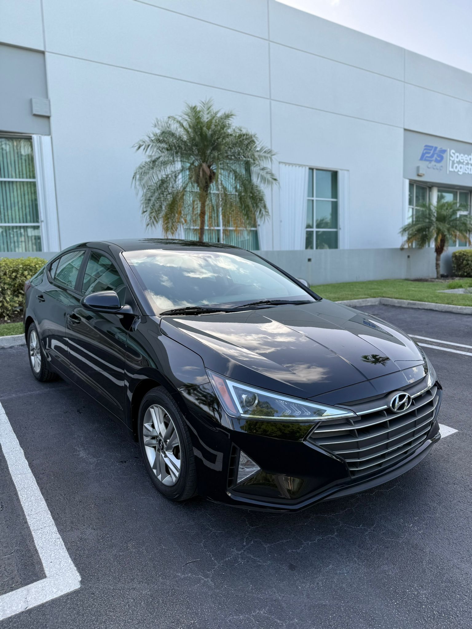 2020 Hyundai Elantra - 💰 $9,500