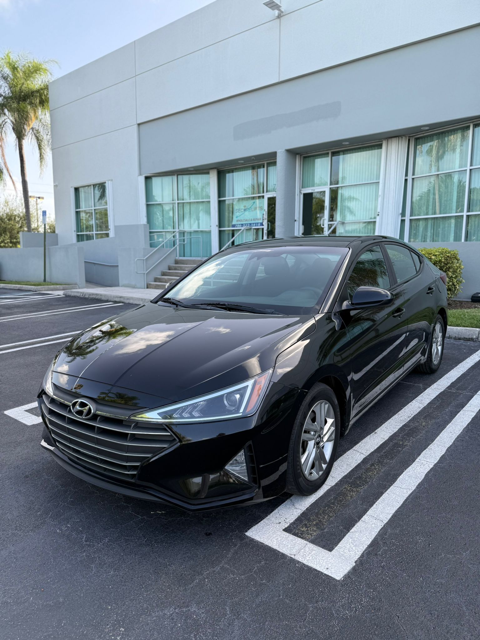 2020 Hyundai Elantra - 💰 $9,500
