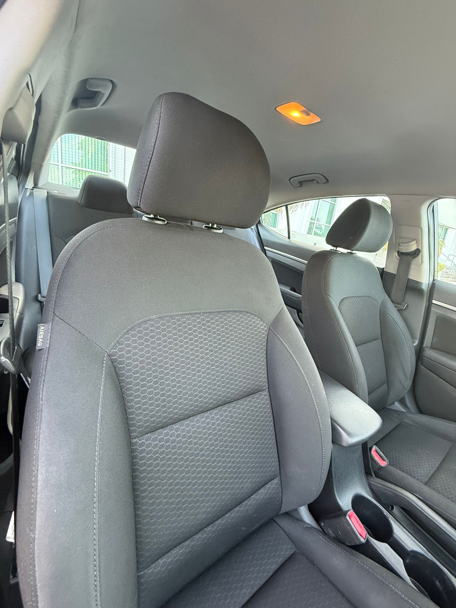 2020 Hyundai Elantra - 💰 $9,500