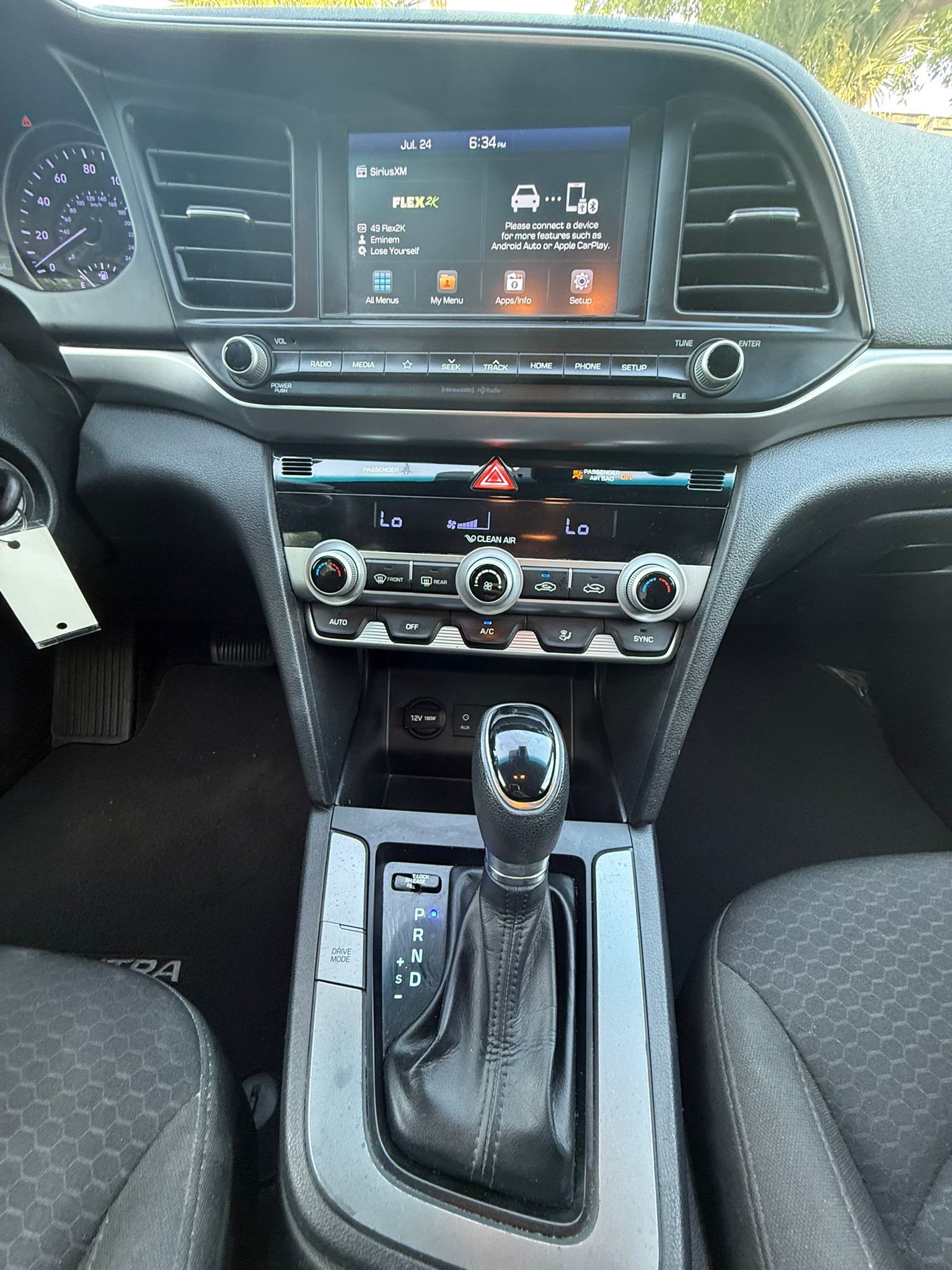 2020 Hyundai Elantra - 💰 $9,500