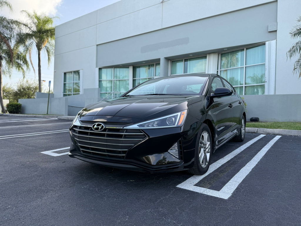 2020 Hyundai Elantra - 💰 $9,500