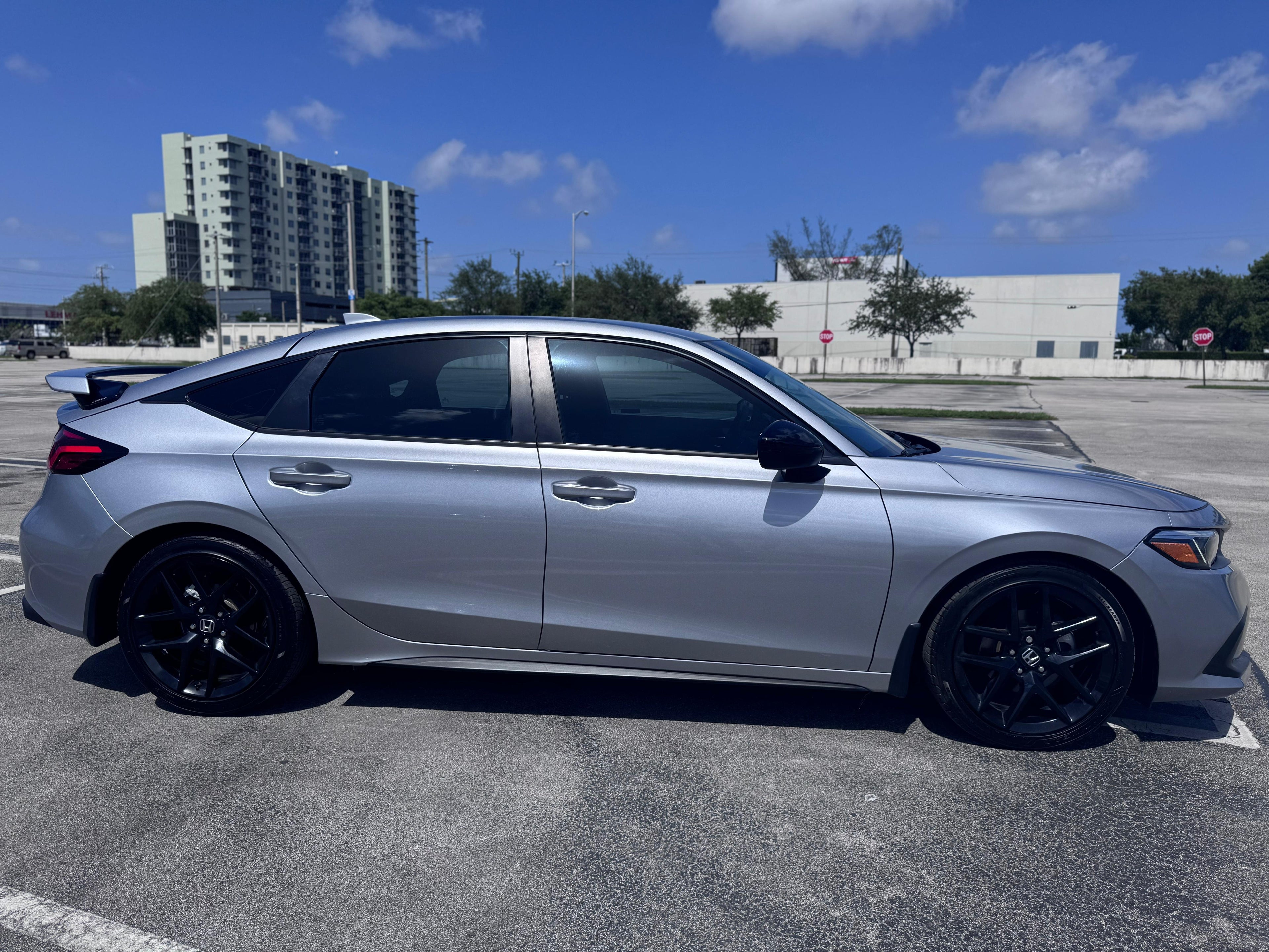 🚗 2023 Honda Civic - 📍 27,491 millas