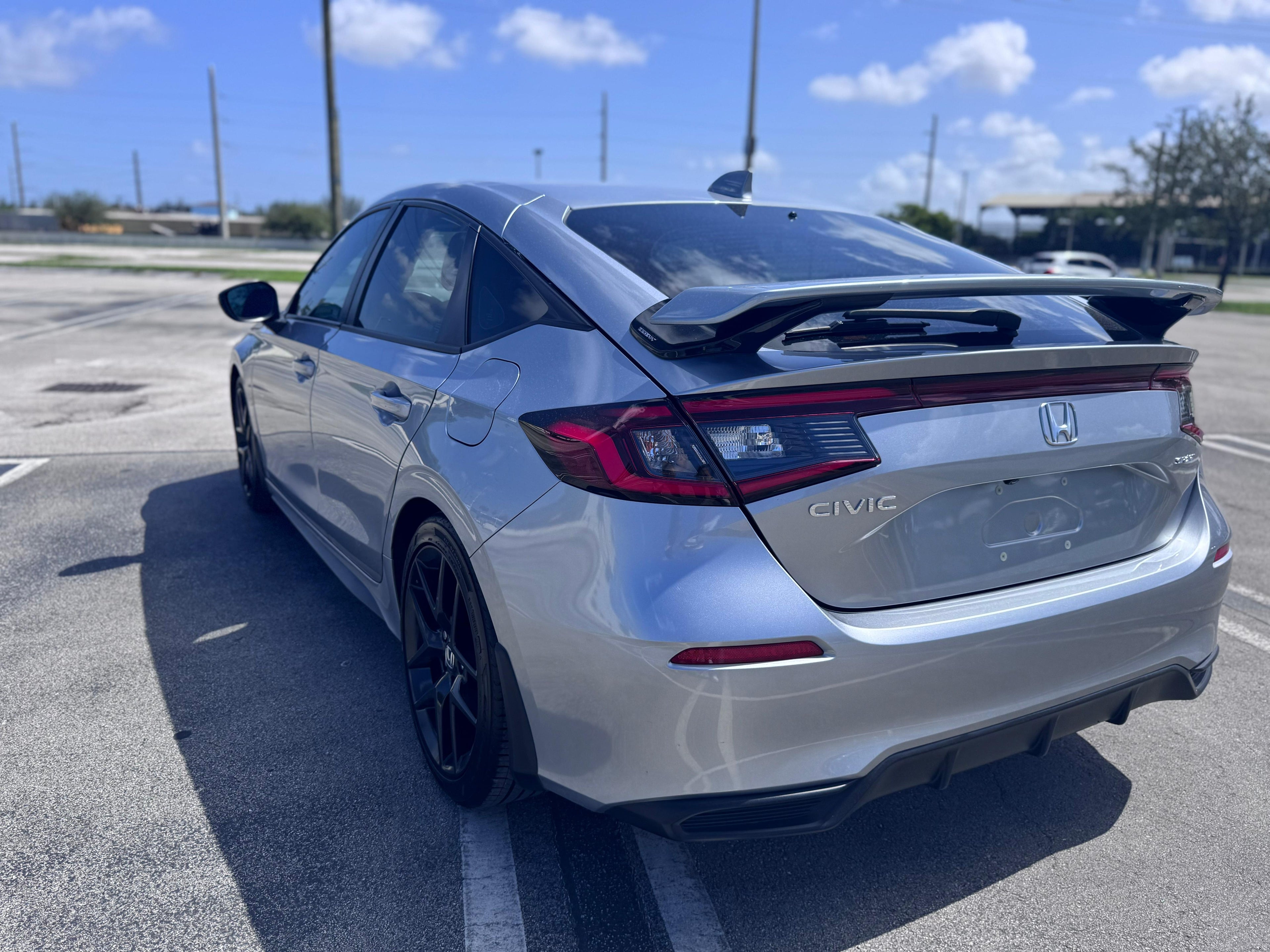 🚗 2023 Honda Civic - 📍 27,491 millas