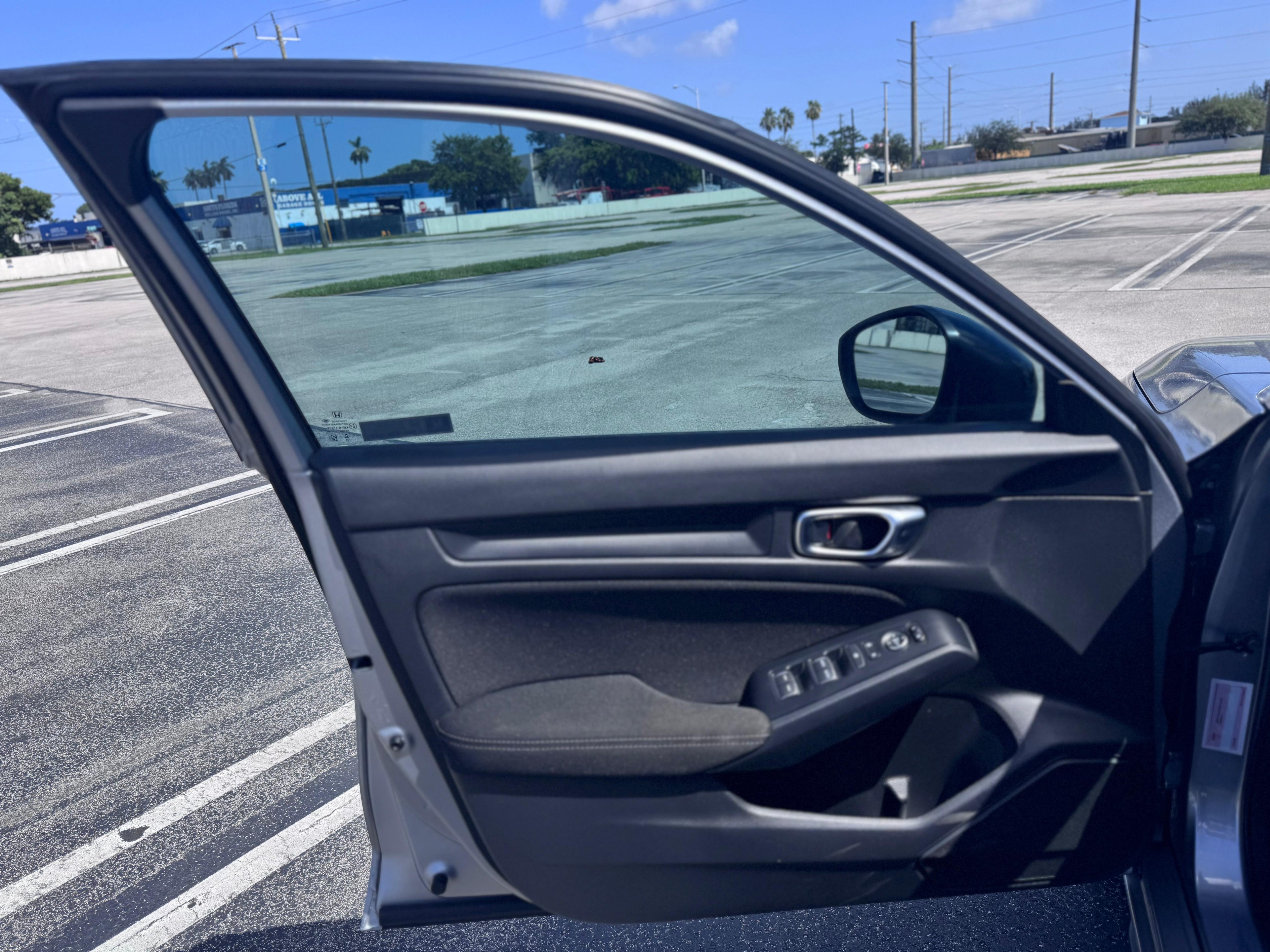🚗 2023 Honda Civic - 📍 27,491 millas