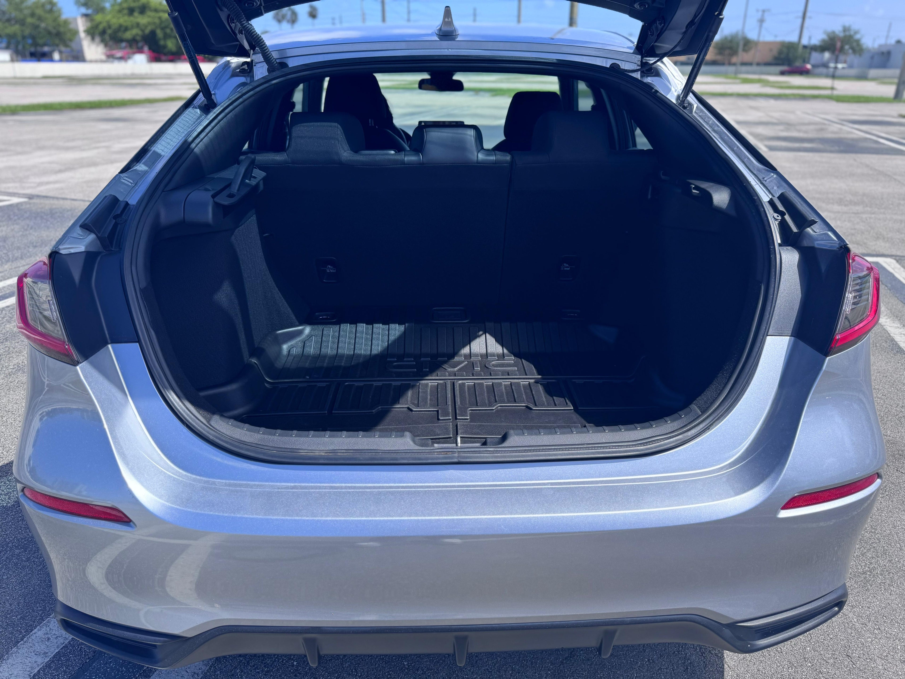 🚗 2023 Honda Civic - 📍 27,491 millas