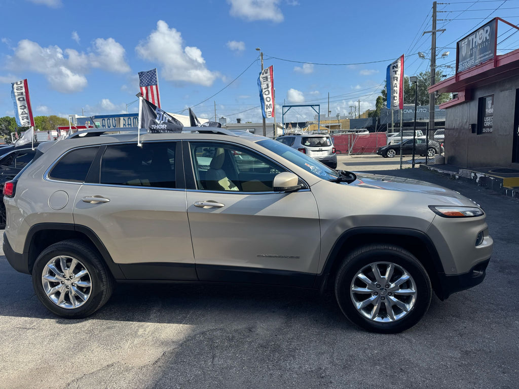 2015 Jeep Cherokee Limited - ¡Título limpio! - 💰 Solo $9,900