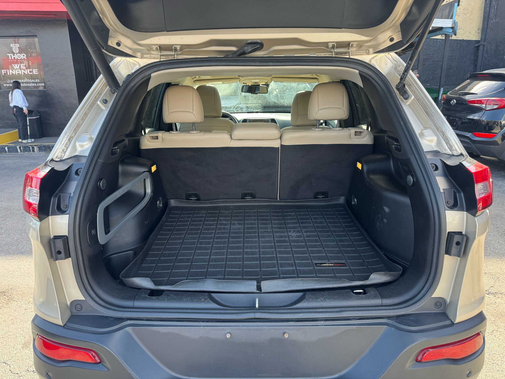 2015 Jeep Cherokee Limited - ¡Título limpio! - 💰 Solo $9,900