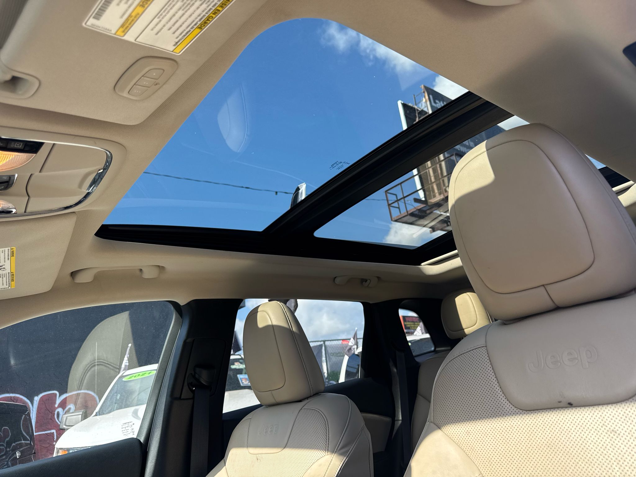 2015 Jeep Cherokee Limited - ¡Título limpio! - 💰 Solo $9,900