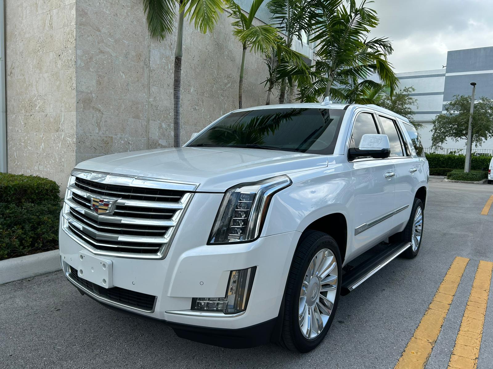 🚗 2016 Cadillac Escalade Platinum