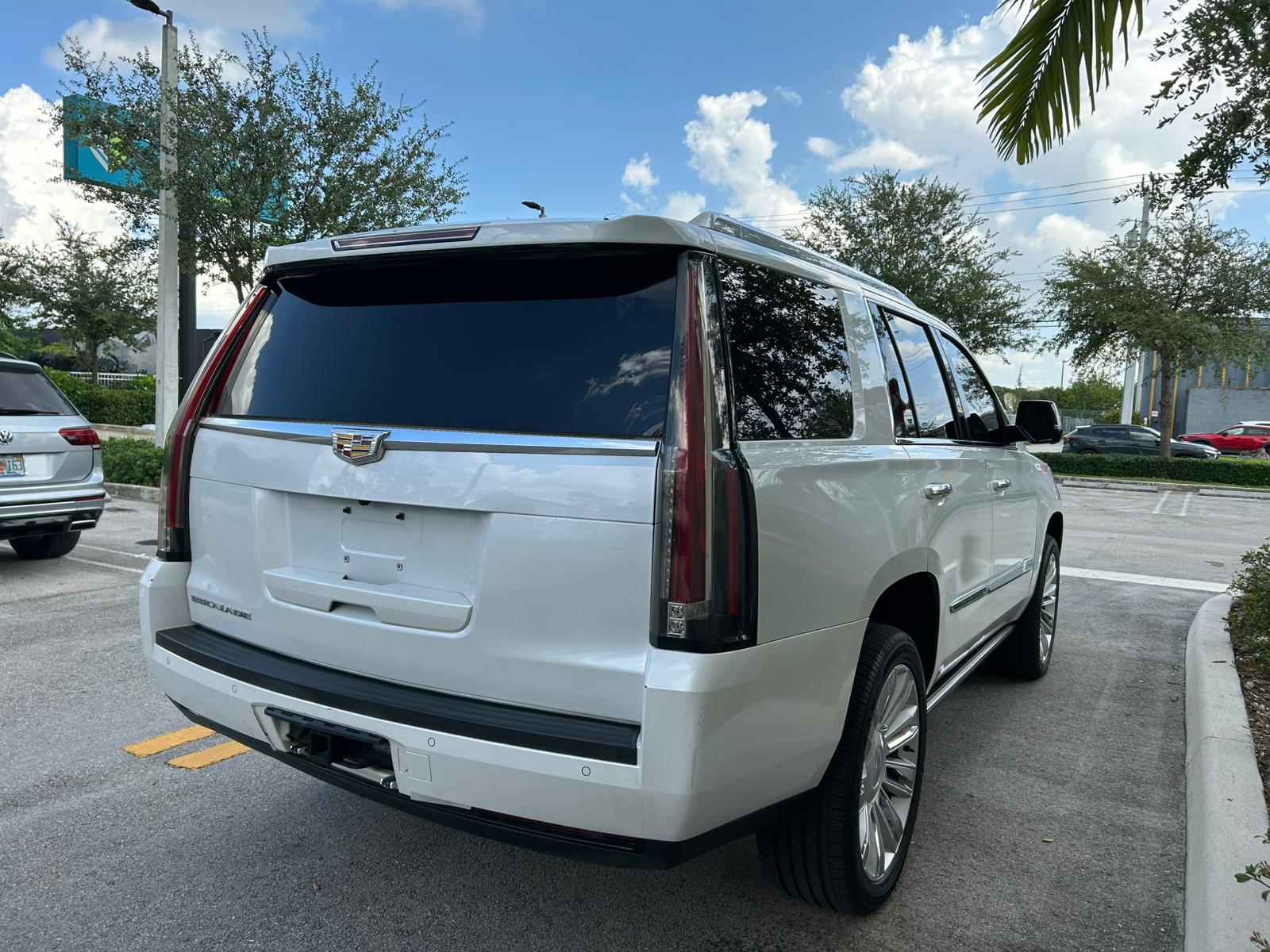 🚗 2016 Cadillac Escalade Platinum