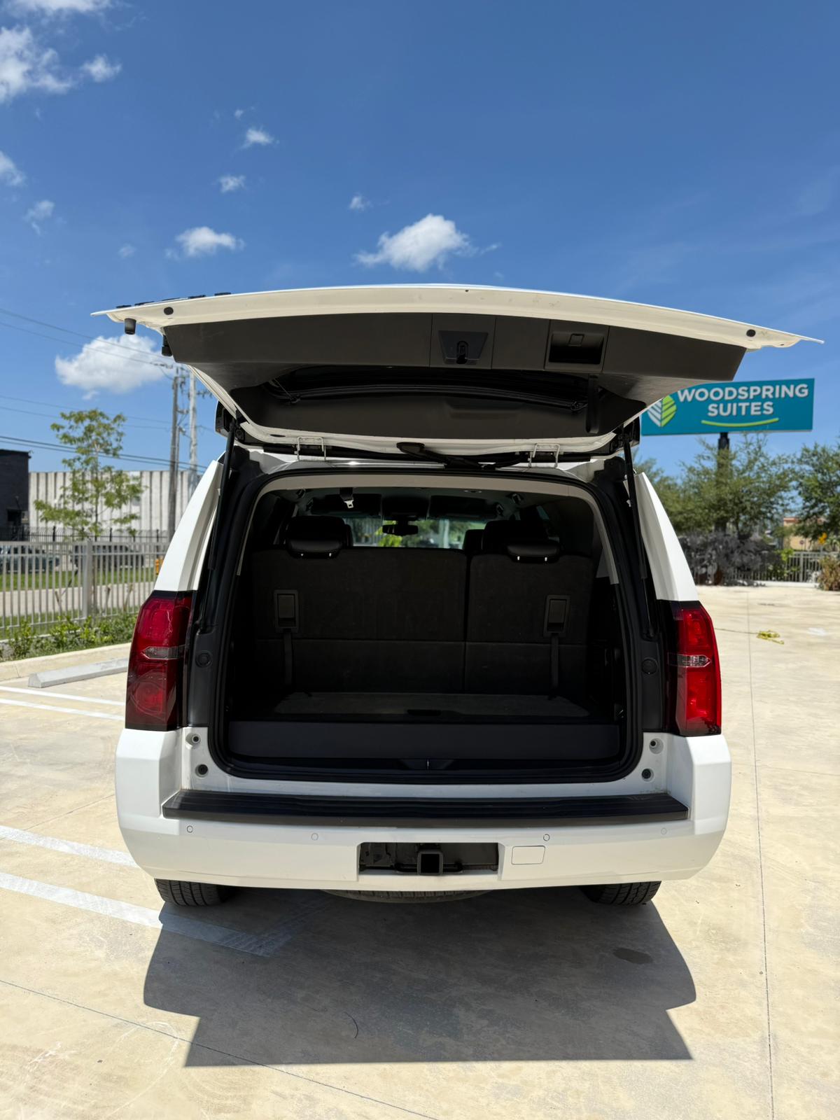 🚗 2016 Chevrolet Tahoe LS Sport
