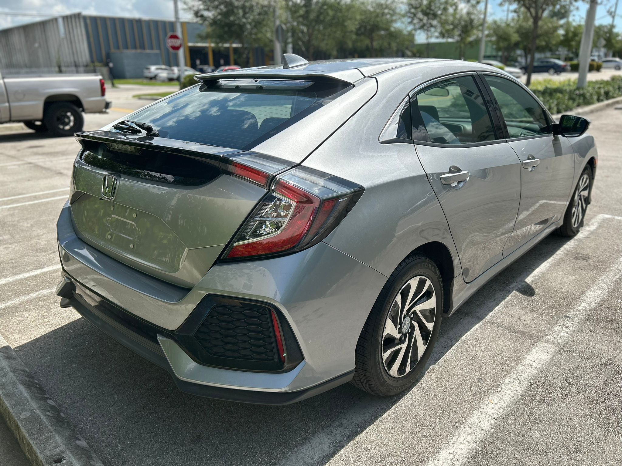 🚗 2018 Honda Civic Hatchback – 70k millas "CASH"