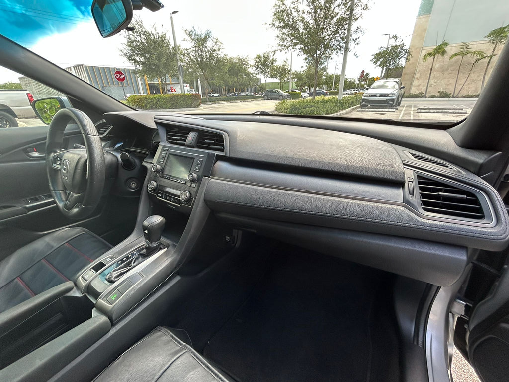 🚗 2018 Honda Civic Hatchback – 70k millas "CASH"