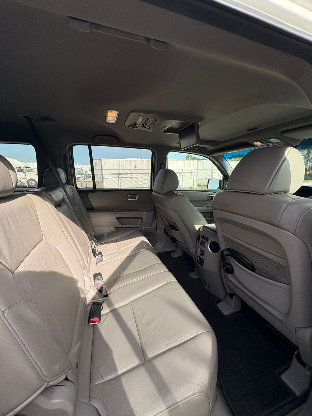 🚙 2011 Honda Pilot EX-L Sport Utility – 180k millas "CASH"