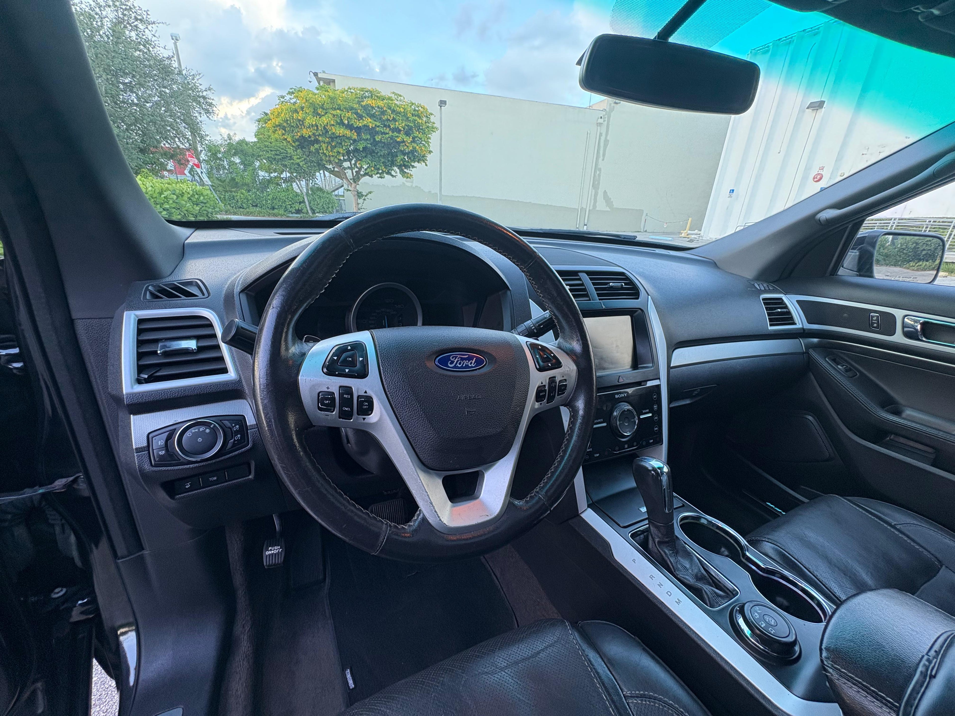 🚙 2015 Ford Explorer Sport SUV 4D – 100k millas