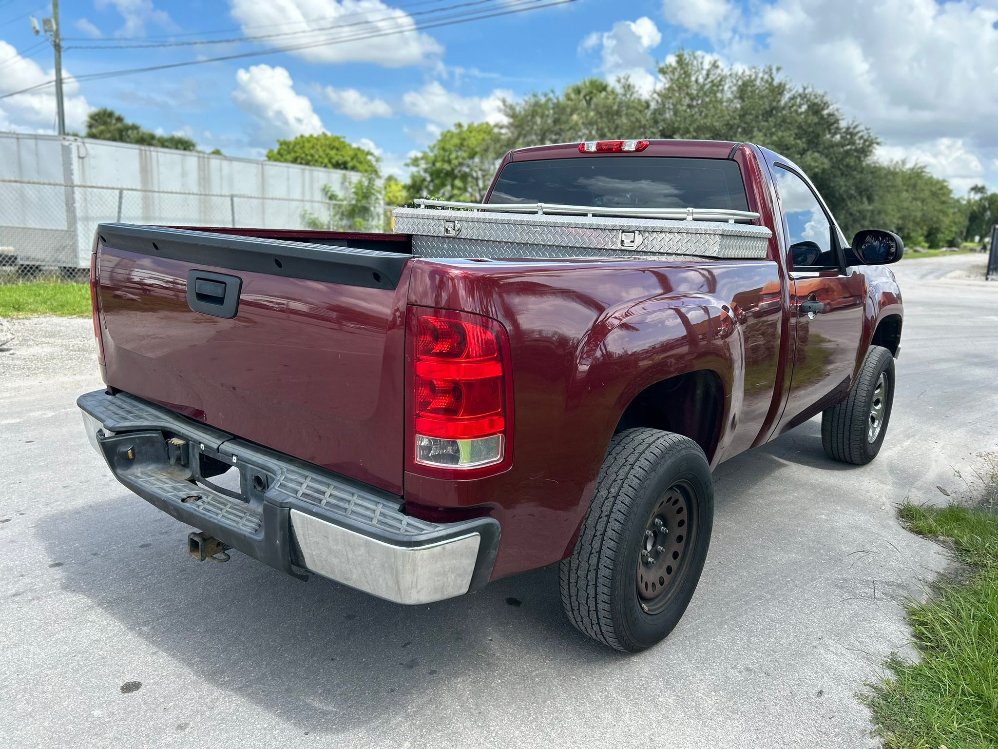 2013 GMC Sierra – 147k millas
