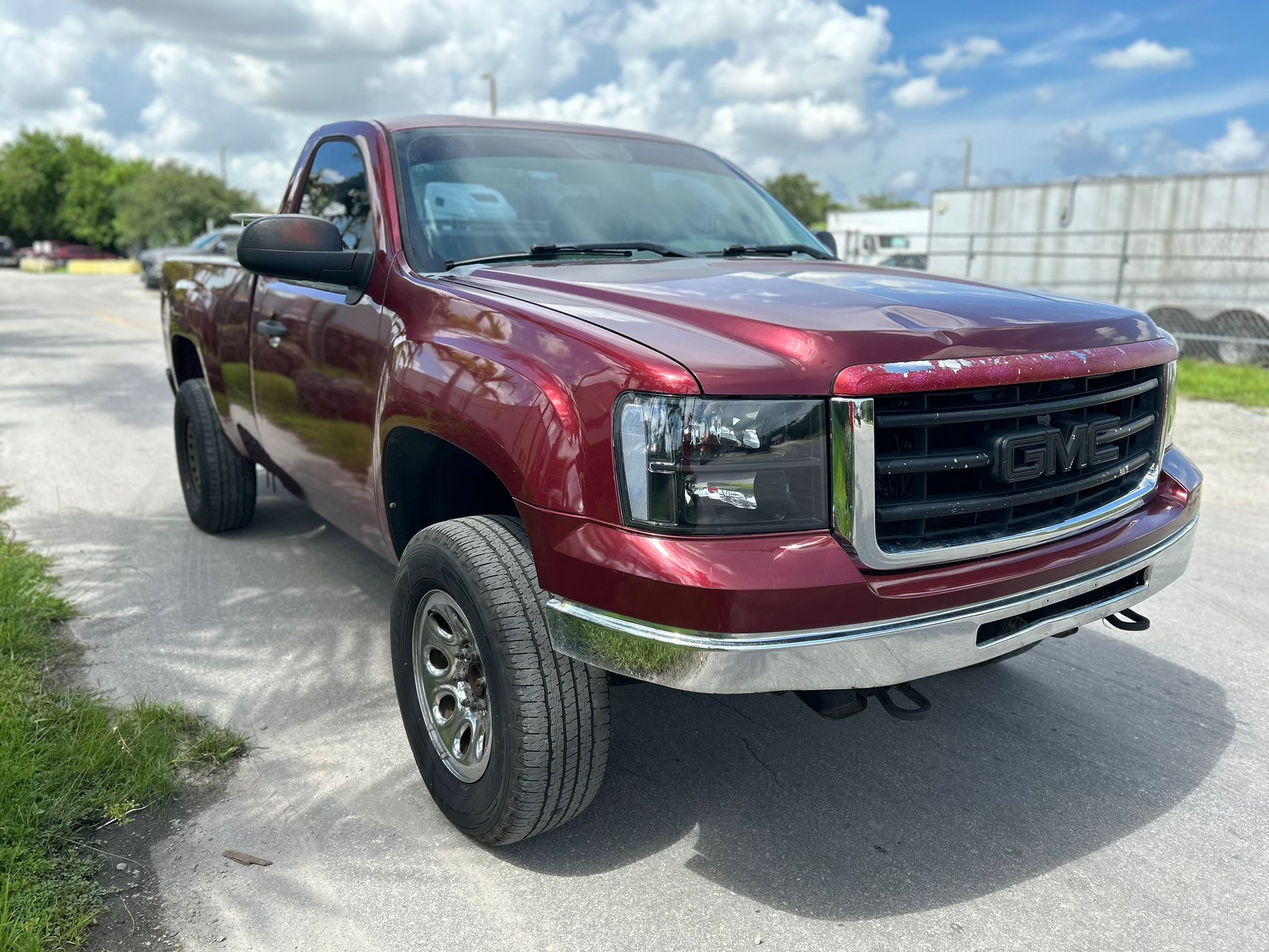 2013 GMC Sierra – 147k millas