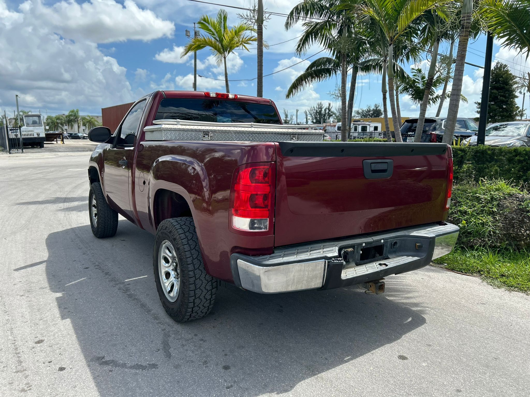 2013 GMC Sierra – 147k millas