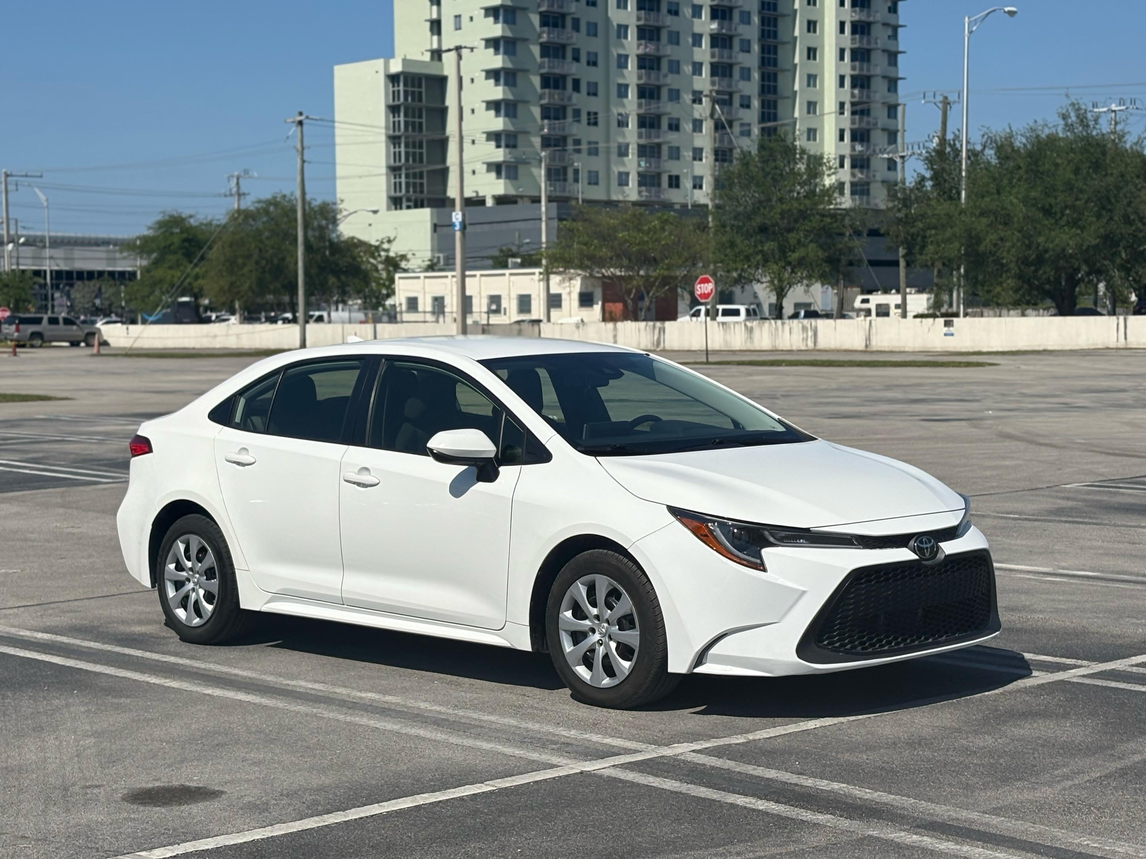🚗 2021 Toyota Corolla – 75,383 millas Financiamiento disponible