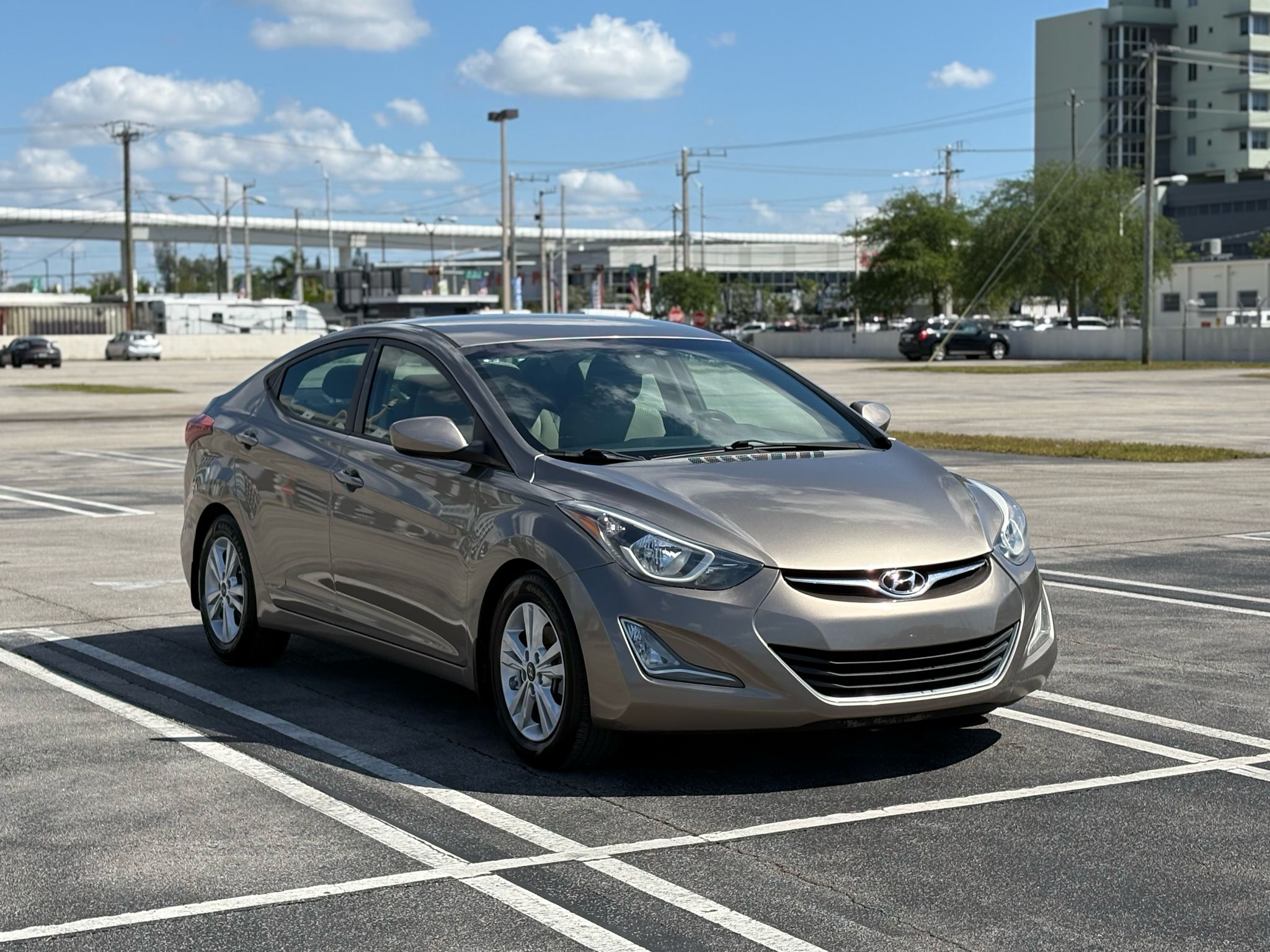 🚗 2014 Hyundai Elantra – 110,152 millas